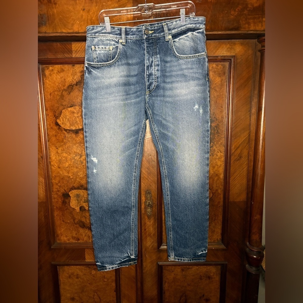 EUC ICON DENIM- Nick Jeans. Size 33 Classic Blue Denim